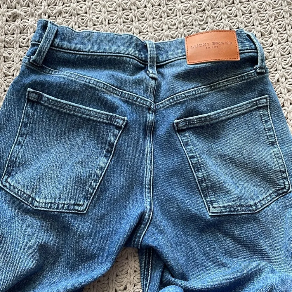 Lucky Brand Wide Leg High Rise Jeans - Picture 6 of 15